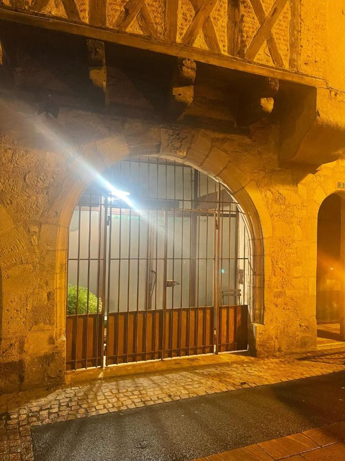 Poppy Appartement De Charme A 2 Min Centre-Ville فيجيا المظهر الخارجي الصورة