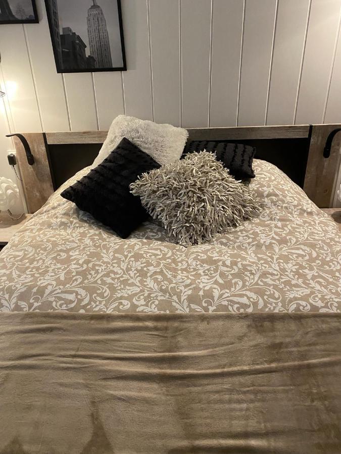 Poppy Appartement De Charme A 2 Min Centre-Ville فيجيا المظهر الخارجي الصورة